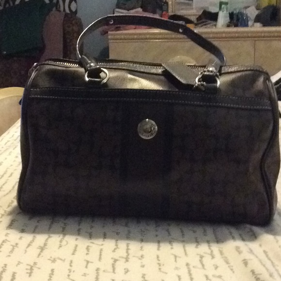 Coach Signature Boston Bag - Picture 1 of 8
